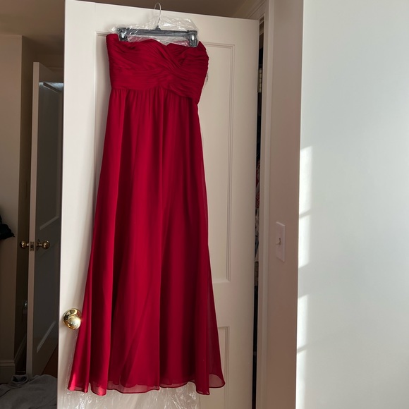 Ralph Lauren gown size 8P (fits 5’4”) - Picture 1 of 4